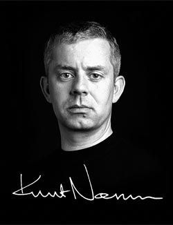 KNUT NÆRUM (44) er fast medvirkende i NRK-programmet Nytt på nytt. Han har også gitt ut en rekke bøker, både for voksne og for barn. I 2006 er han spaltist i Gemini.