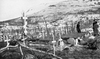 Bare 2000 av de 11 000 russiske krigsfangene som hviler i norsk jord, er identifisert. (Foto: Riksarkivet, Leiv Kreybergs arkiv)