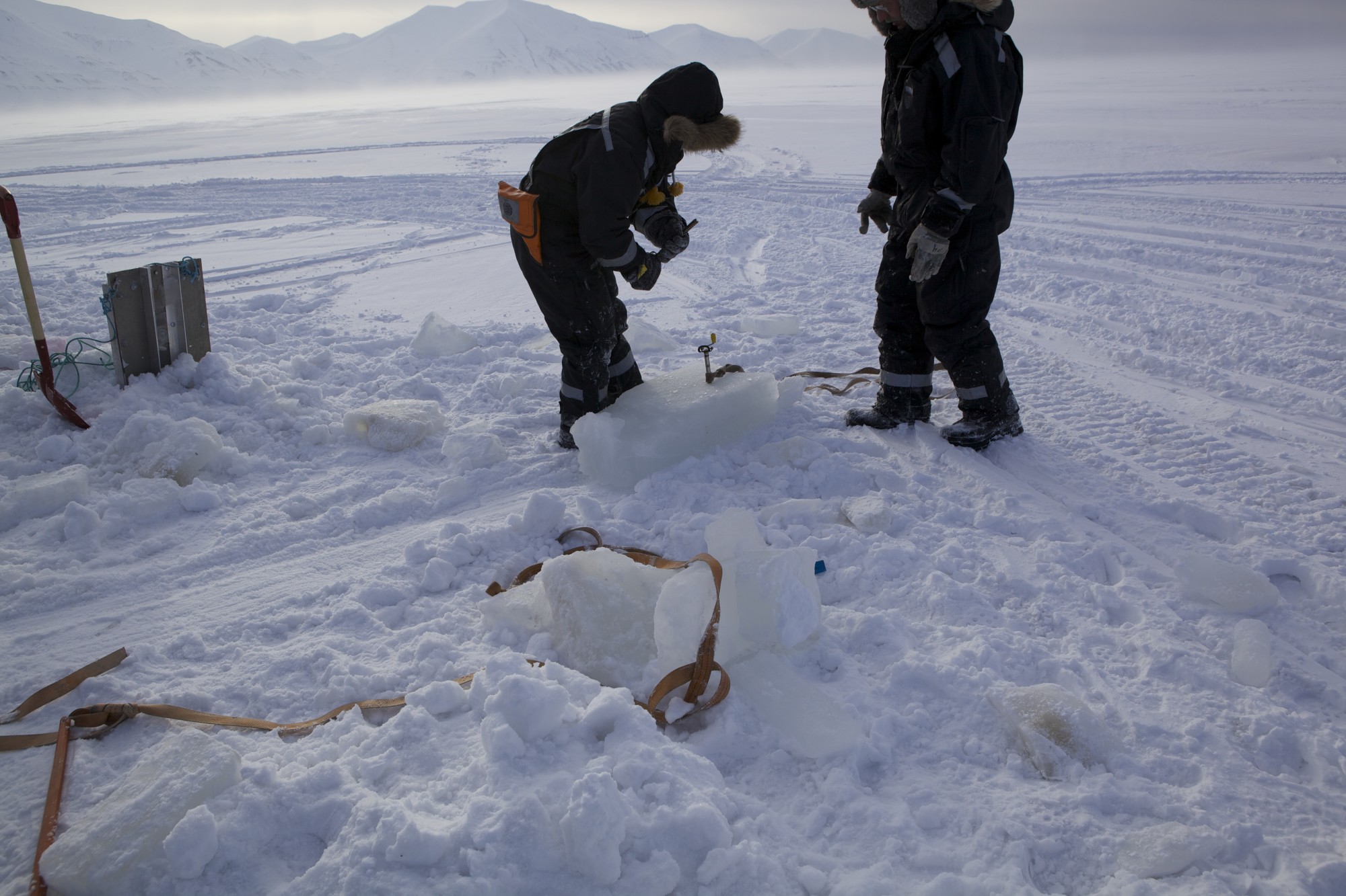 SAMCoT Svalbard ice research Svea