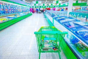 I kjøle- og frysedisker i supermarkeder leveres nesten 100% av nye systemer med CO2. Foto: Thinkstock