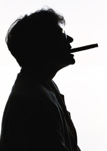 Røyking er uklokt av flere grunner, også for kolesterolbalansen. Foto: Thinkstock