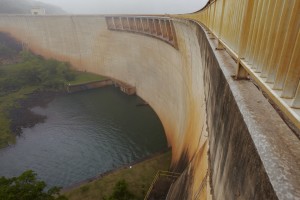 Ikke alle vannkraftverk er miljøvennlige. Det avhenger av hvor de anlegges. Her fra Pongolapoort Dam, Sør-Afrika. Vi tar ikke stilling til om denne dammen er miljøvennlig eller ikke. Illustrasjonsfoto: Moodboard, Thinkstock