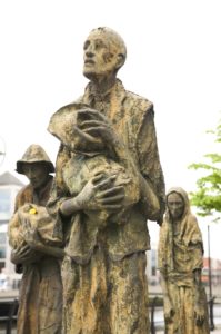 Hungersnøden forandret Irland. Her fra minnestedet i Dublin over alle dem som ble tvunget til å forlate landet. Foto: Thinkstock