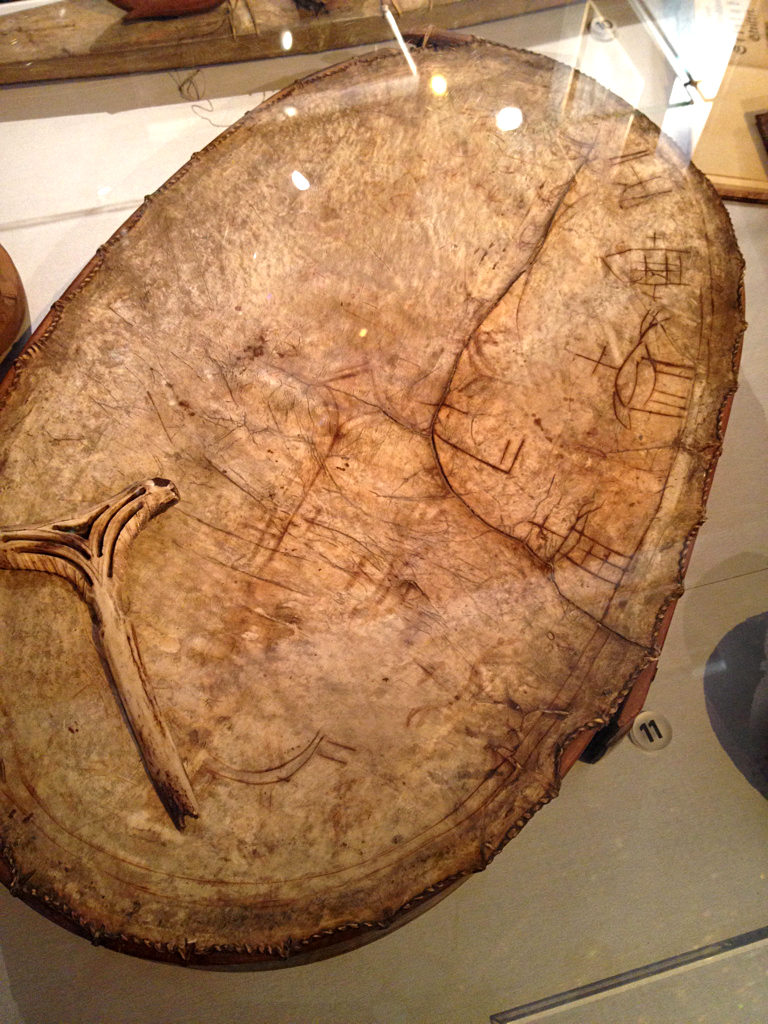 Gammel runebomme, utstilt på NTNU Vitenskapsmuseet. Foto: Nina Tveter