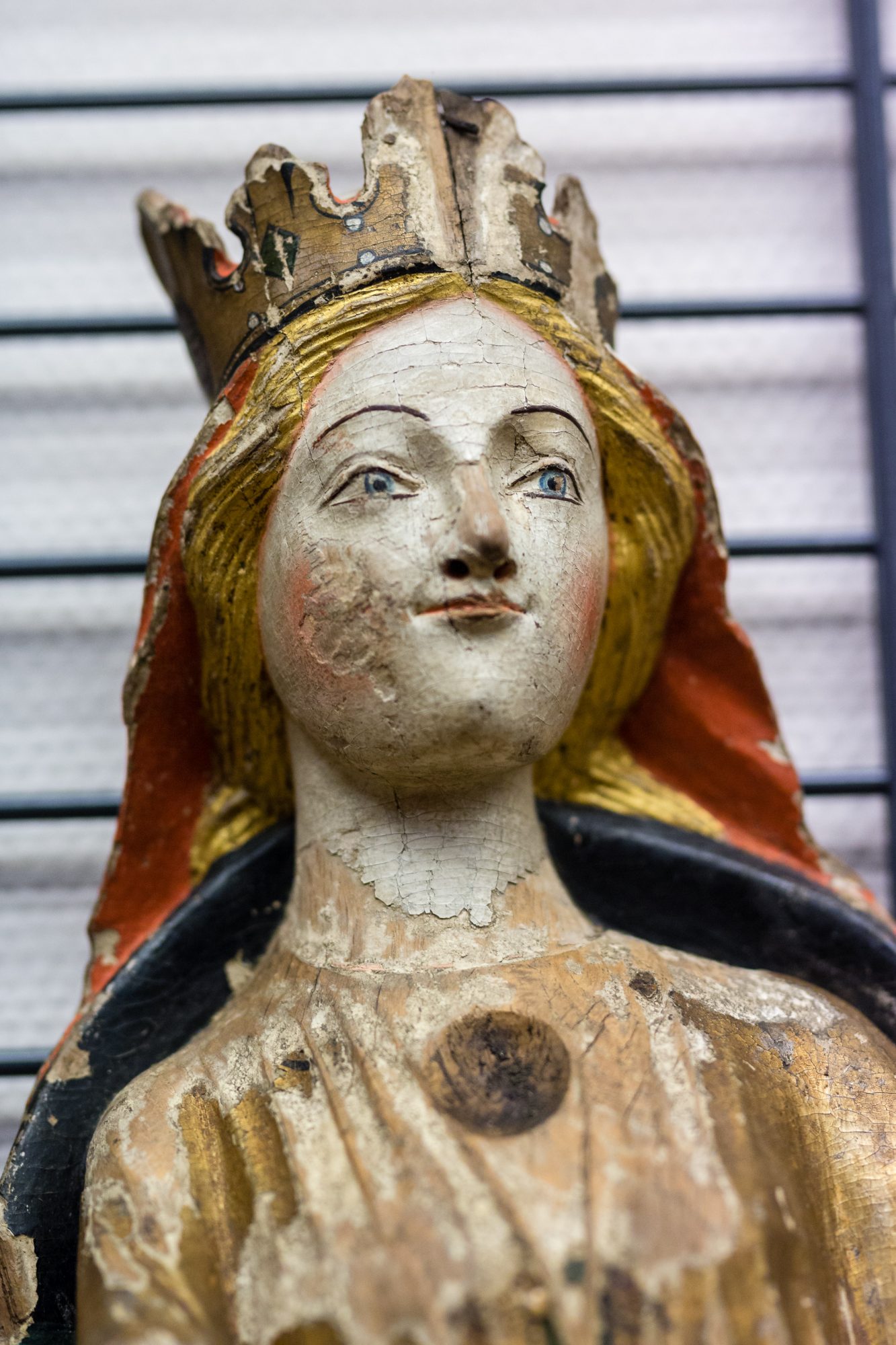 Madonna-skulptur fra Grong kirke. Foto: Julie Gloppe Solem/NTNU