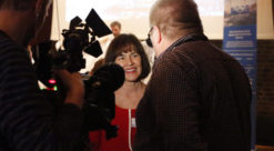 Forsker Mona Mølnvik blir intervjuet på ccs-konferanse i 2016