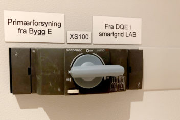 Man kan velge mellom strømforsyning fra to ulike strømnett. Foto: Kai T- Dragland/NTNU