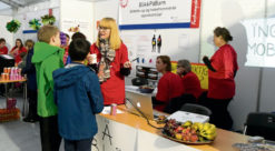 Bildet viser barn under Forskningsdagene i Trondheim