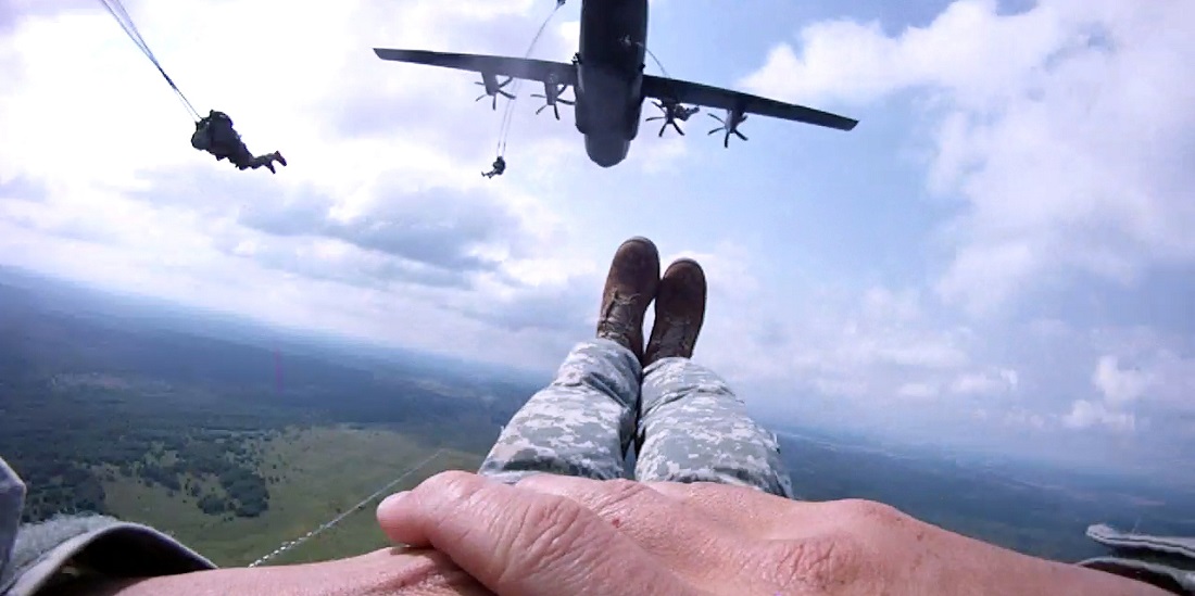 Ukraina. Bildet viser amerikanske fallskjermsoldater i Ukraina i 2011.