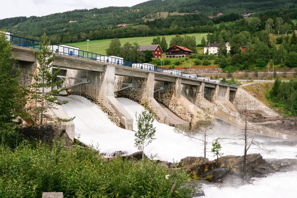 Strømpriser. Bildet er vannkraftverket i Hunderfossen.