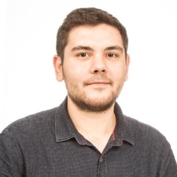 Utslipp. Bildet viser Şahin Akın.