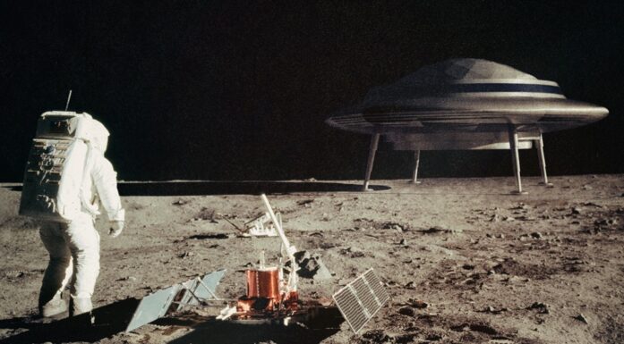 Konspirasjonsteorier. Illustrasjonen forestiller en astronaut som møter en UFO på månen.