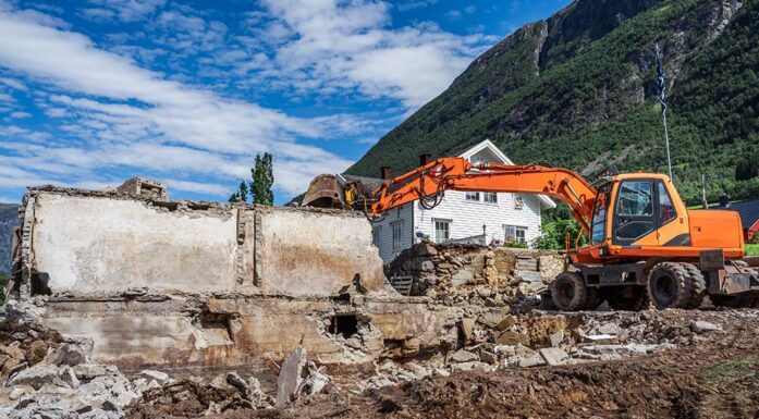Sirkulær økonomi: Hus rives.