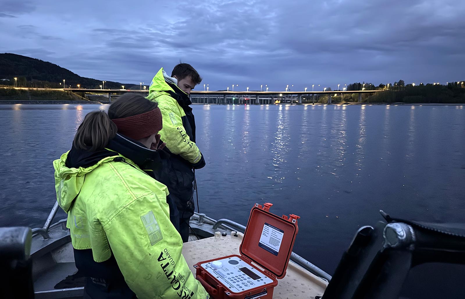 Minnesund i båt1600