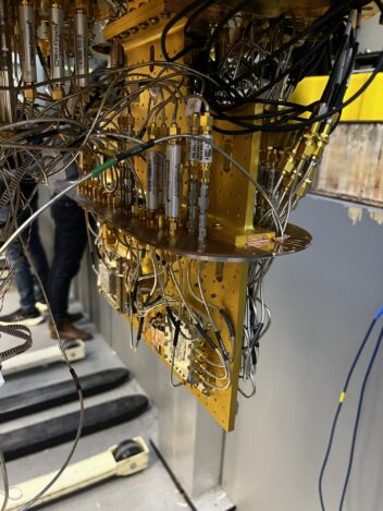 Kvantebiter. Bildet fra MIT viser oppsettet.