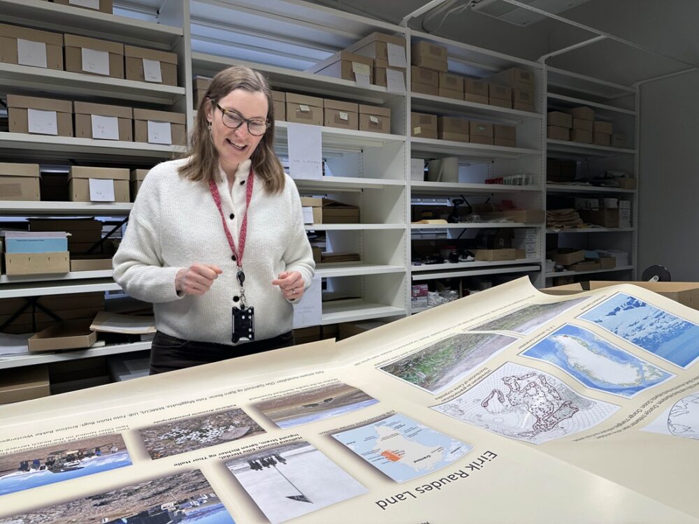 Bildet viser Kristine Bakke Westergaard på Vitenskapsmuseet.