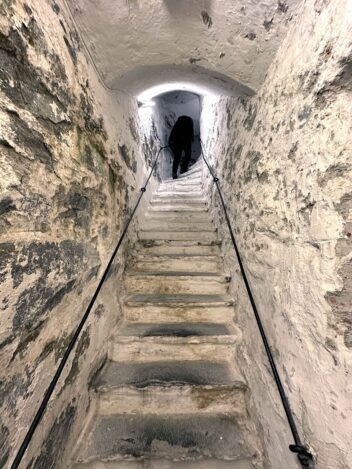 Ekspedisjon. Bildet er fra bunnen av trappa.