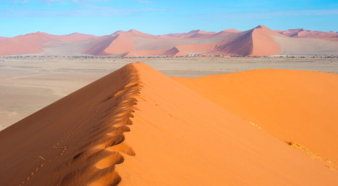 Ørkenlandskap fra Namibia. Bildet er til artikkel om bruk av sand fra ørken til betong