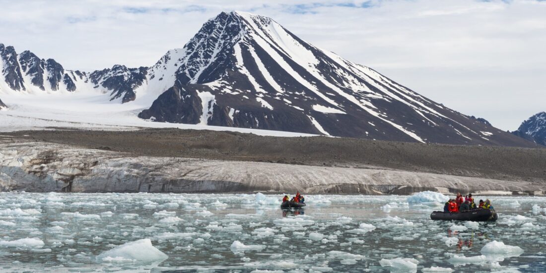 Svalbard varmes opp raskere enn de fleste steder på jorden, og kystlinjene trues av både naturkrefter og menneskelig aktivitet. Foto: Gabrielle Weise/iStock