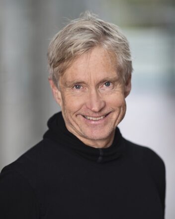 Vinner. Bildet viser førsteamanuensis Hans Martin Thomassen.