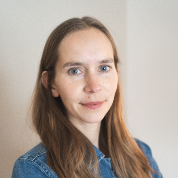 Bildet er et portrett av Vera Vik Bjarkø.