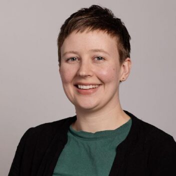 Bildet er et portrett av Marta Riise Moksnes.