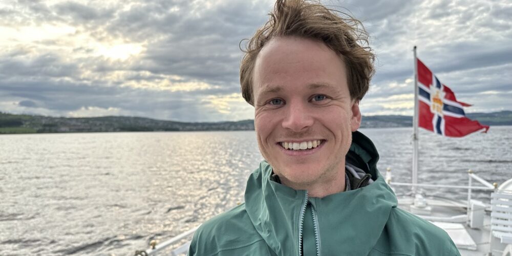 Ensomhet. Bildet viser stipendiat Sindre Johan Cottis Hoff på Skibladner.