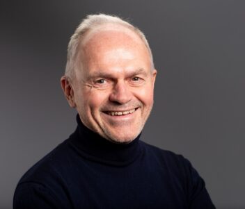 Bildet er et portrett av Thomas Dahl.