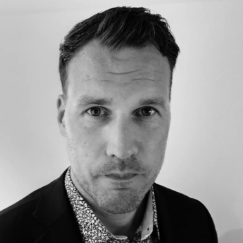 Smerter. Portrett av Nils Petter Aspvik.