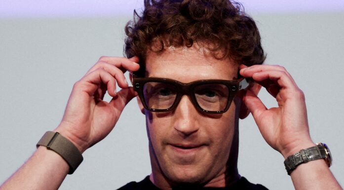 Mark Zuckerberg med Meta-briller.