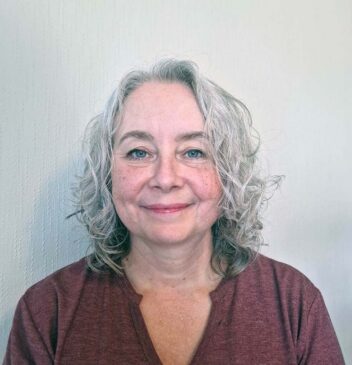 Grete Irene Solvold. Halvportrett. Foto.